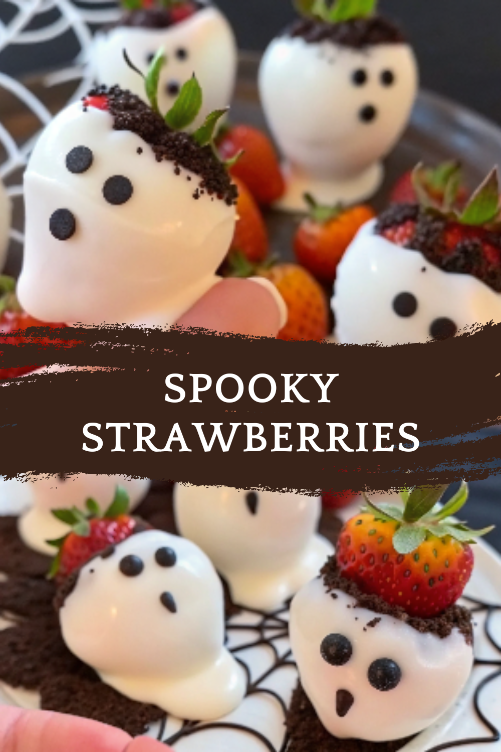 Spooky Strawberries | Fun Halloween Dessert Idea